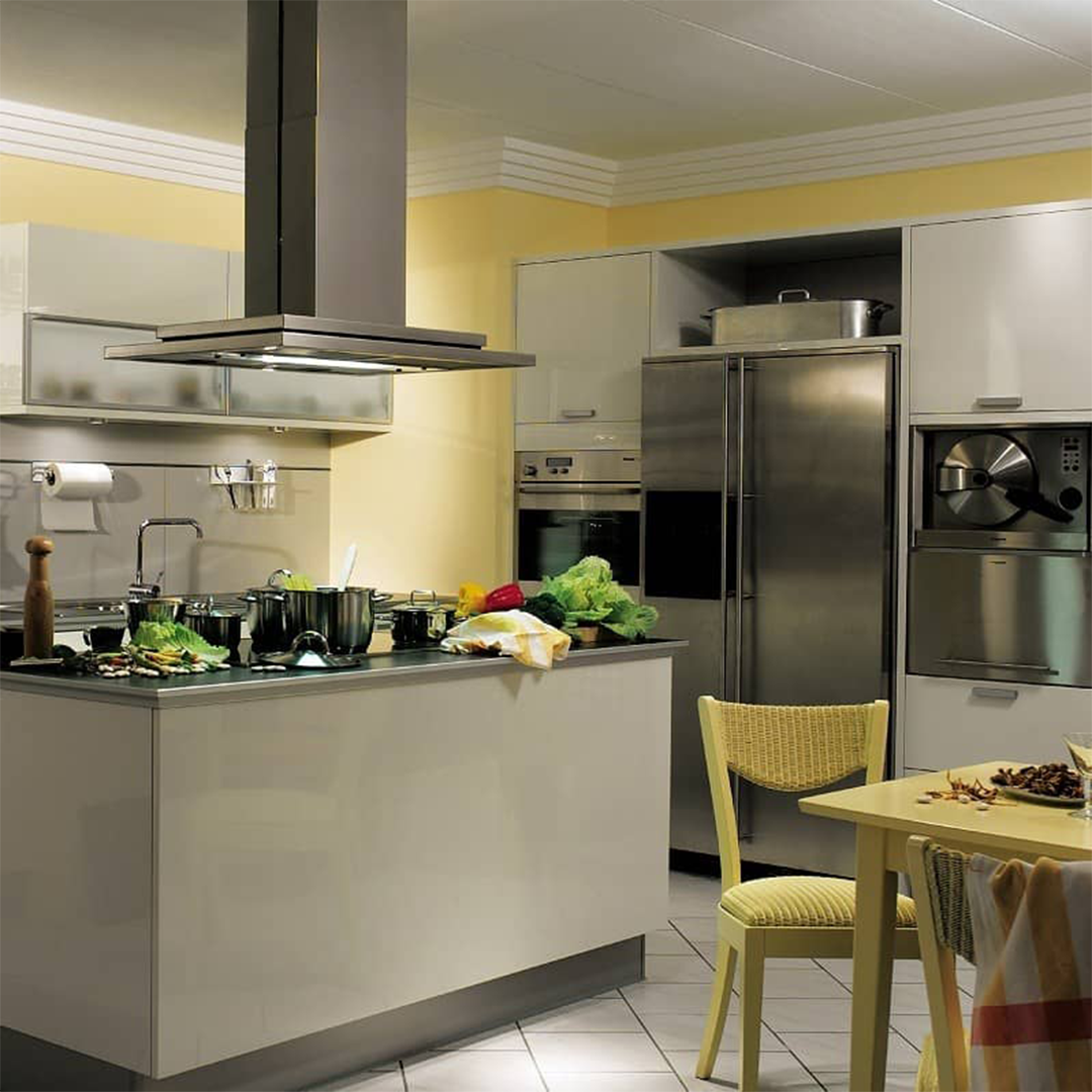 Cornisa pentru tavan din poliuretan Z51 - 15x15x200 cm
