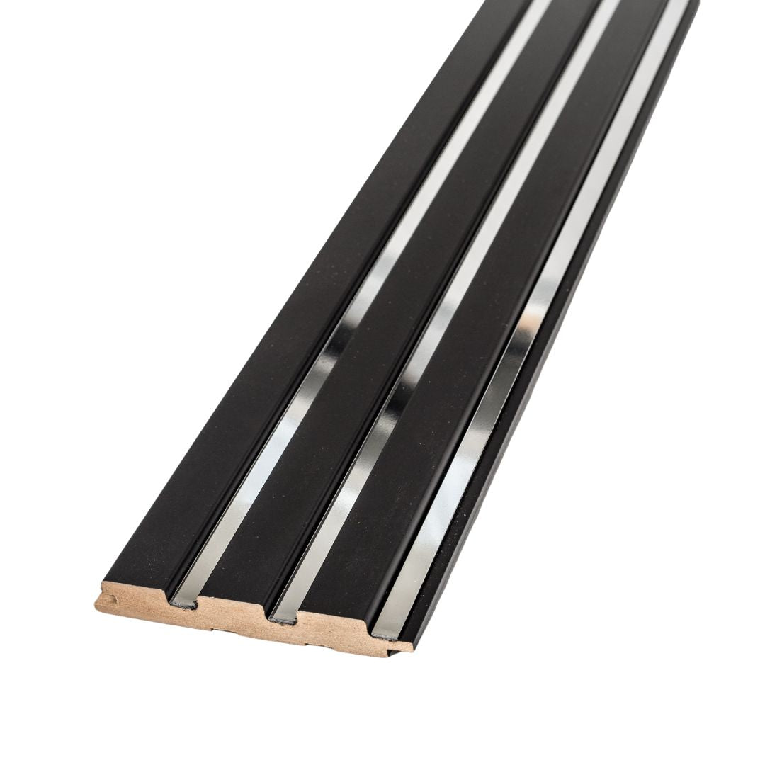Riflaj negru cu oglinda argintie din MDF infoliat - 12x1,8x270 cm